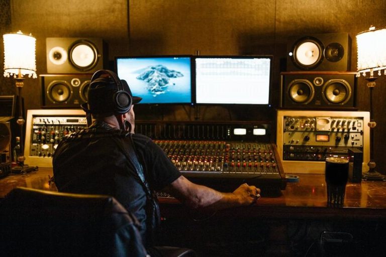 Technical vs. Creative: Balancing Both Worlds as a Music Producer